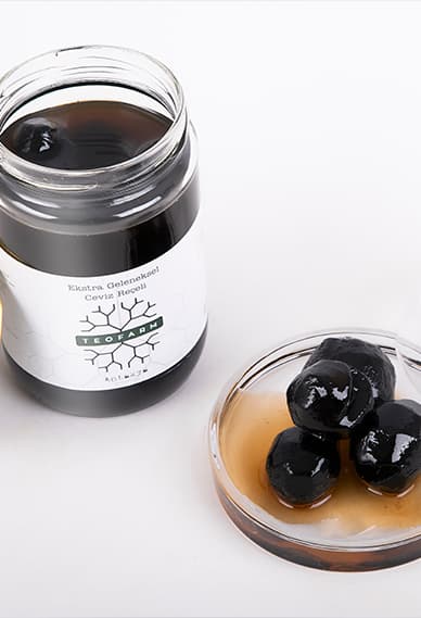 EKSTRA GELENEKSEL CEVİZ REÇELİ 900 GR