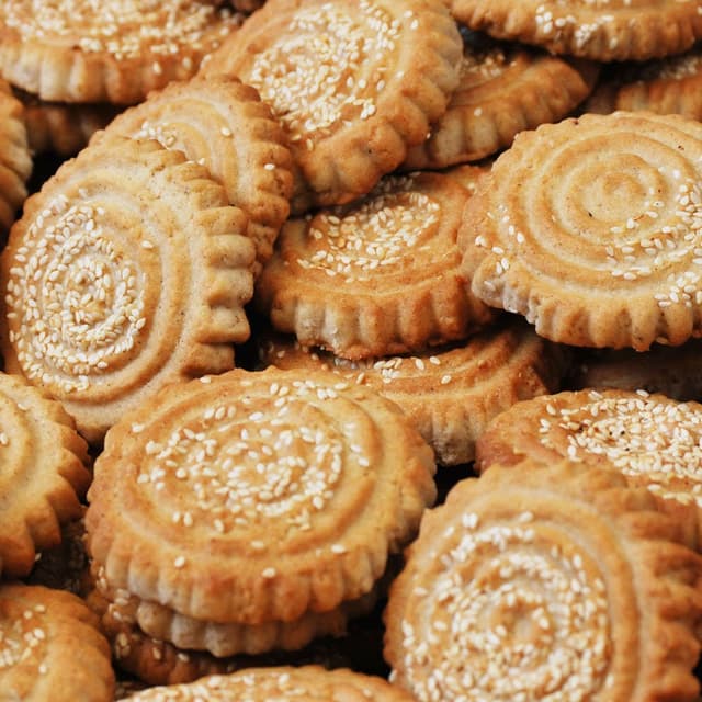 KÖMBE SADE 500 GR CAM KAVANOZ İÇİNDE