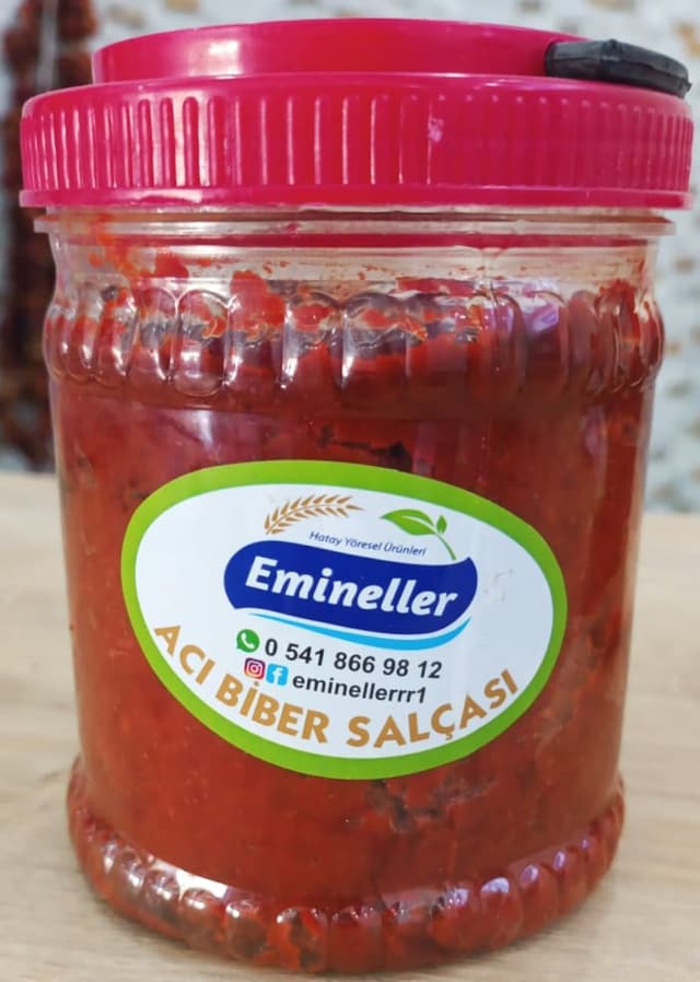 Acı Biber Salçası